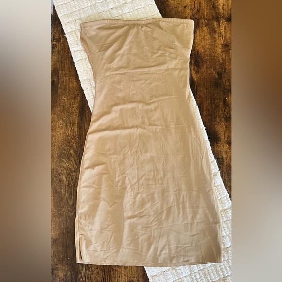 Assets by Spanx shaping  slip Size Large - Picture 1 of 8